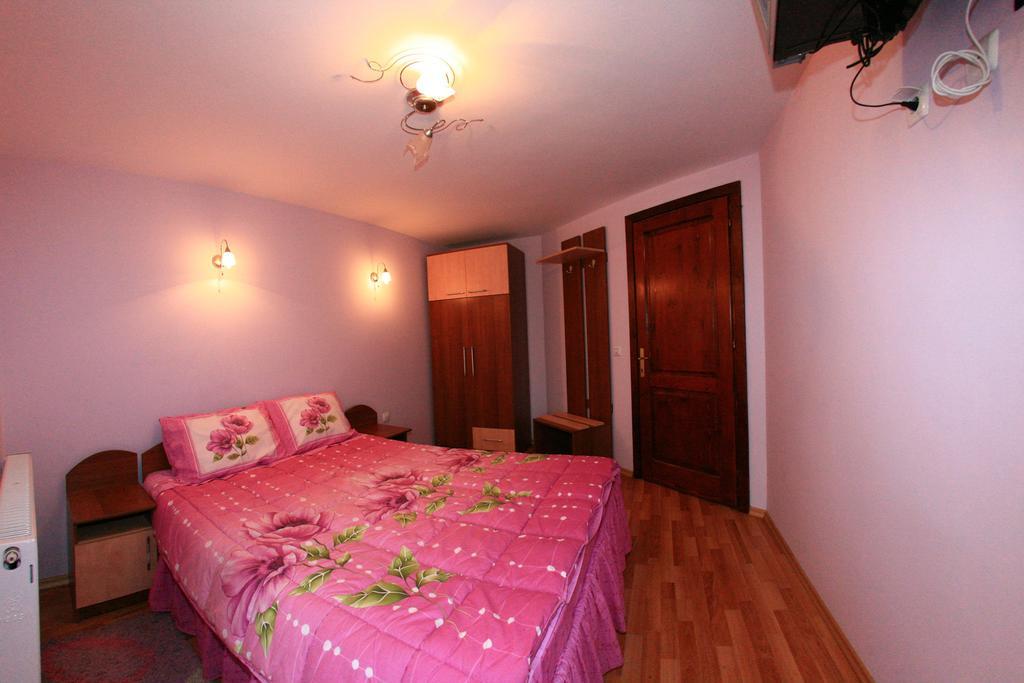 Pensiunea Valea Ursului Campulung Exterior photo